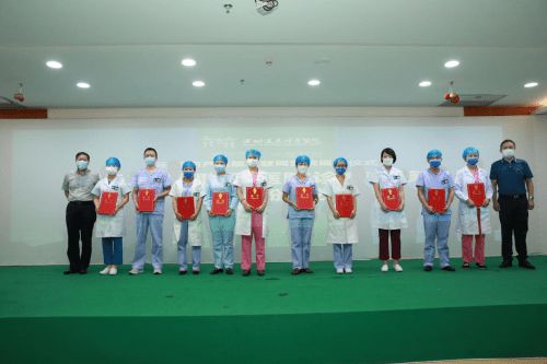 遠(yuǎn)東互聯(lián)網(wǎng)醫(yī)院上線 首批近百名專家云問(wèn)診，創(chuàng)新商業(yè)綜合體管理服務(wù)